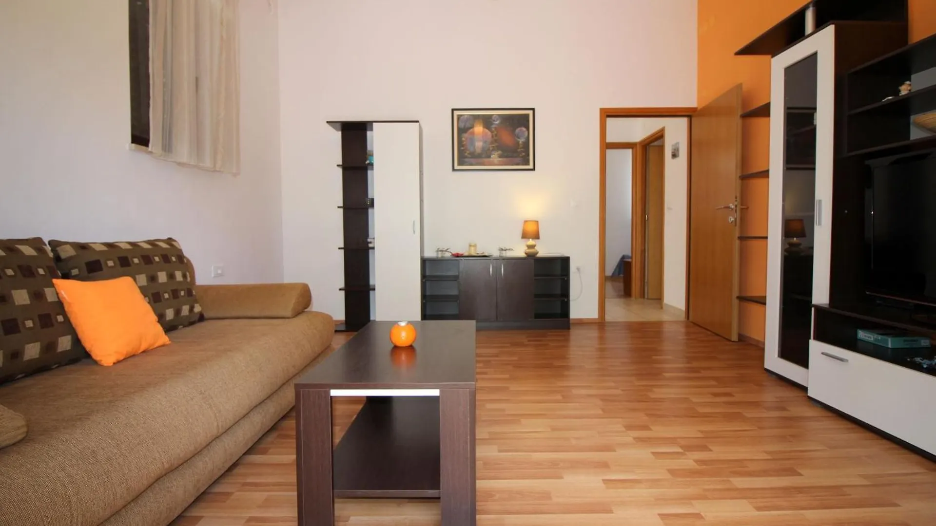 Apartment Ema In Ruhiger Lage Mit Parkplatz Im Hof Porec 0*,